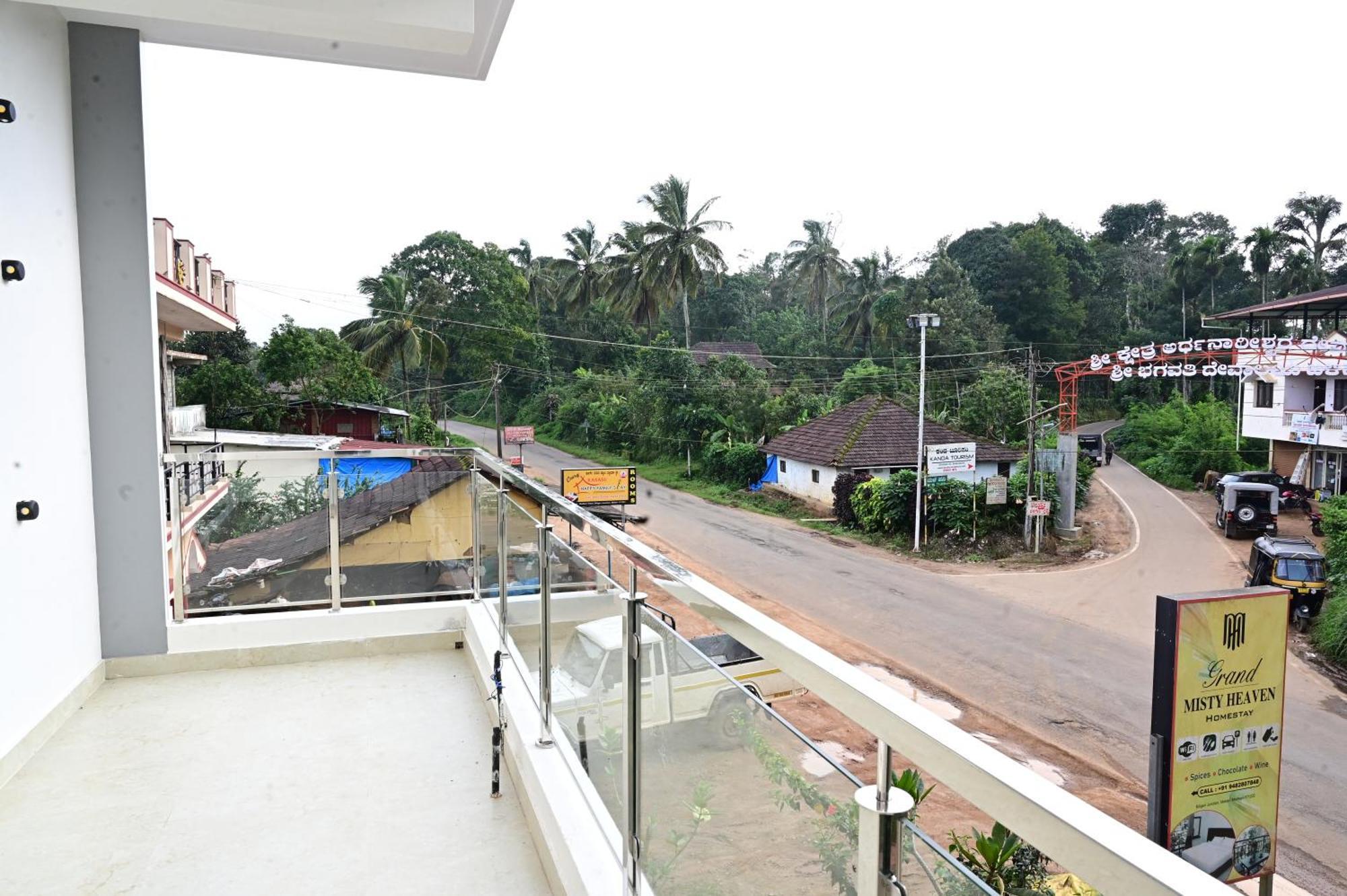 Grand Misty Heaven Villa Madikeri Kültér fotó