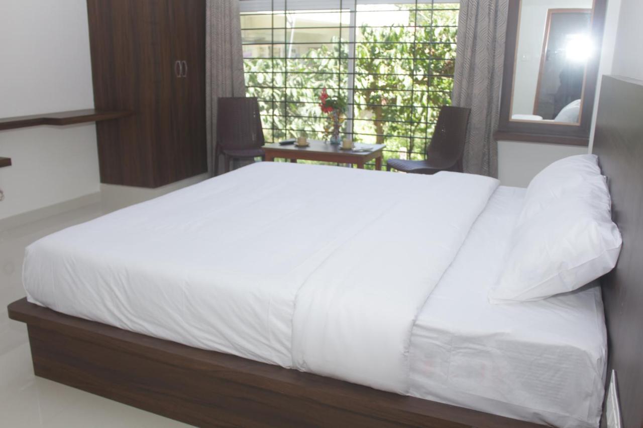 Grand Misty Heaven Villa Madikeri Kültér fotó