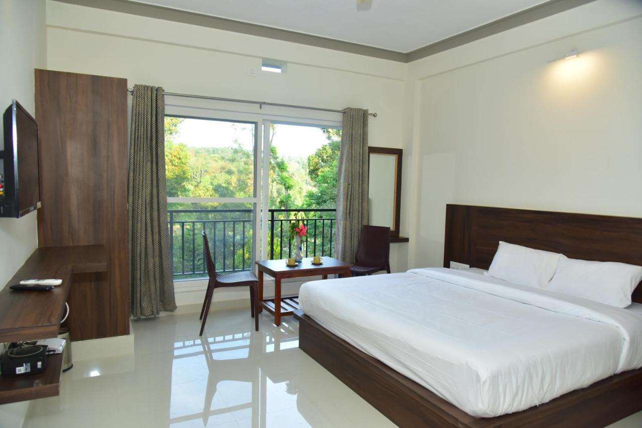 Grand Misty Heaven Villa Madikeri Kültér fotó