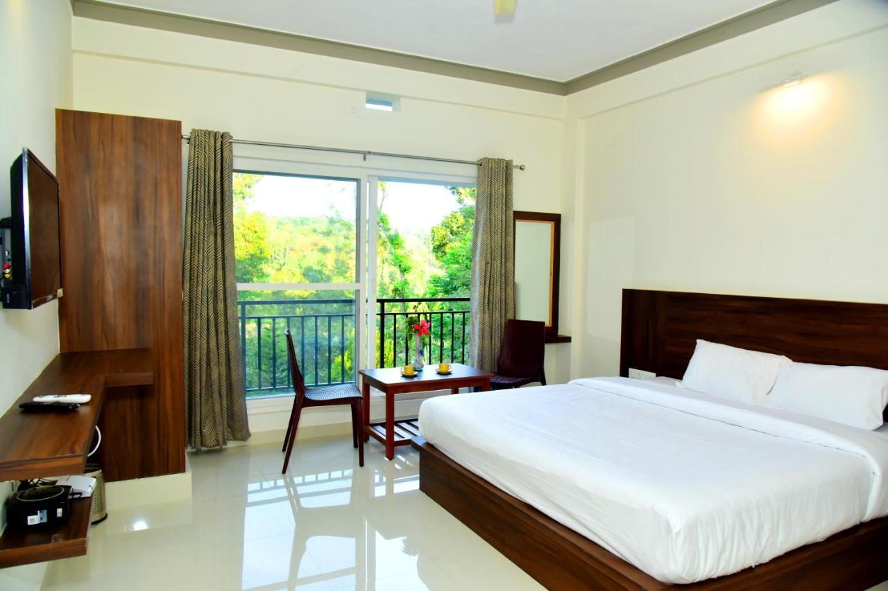 Grand Misty Heaven Villa Madikeri Kültér fotó