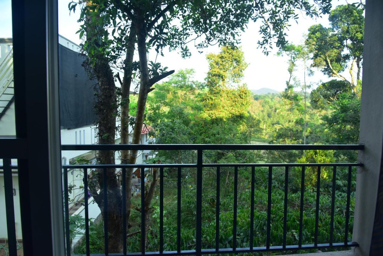 Grand Misty Heaven Villa Madikeri Kültér fotó
