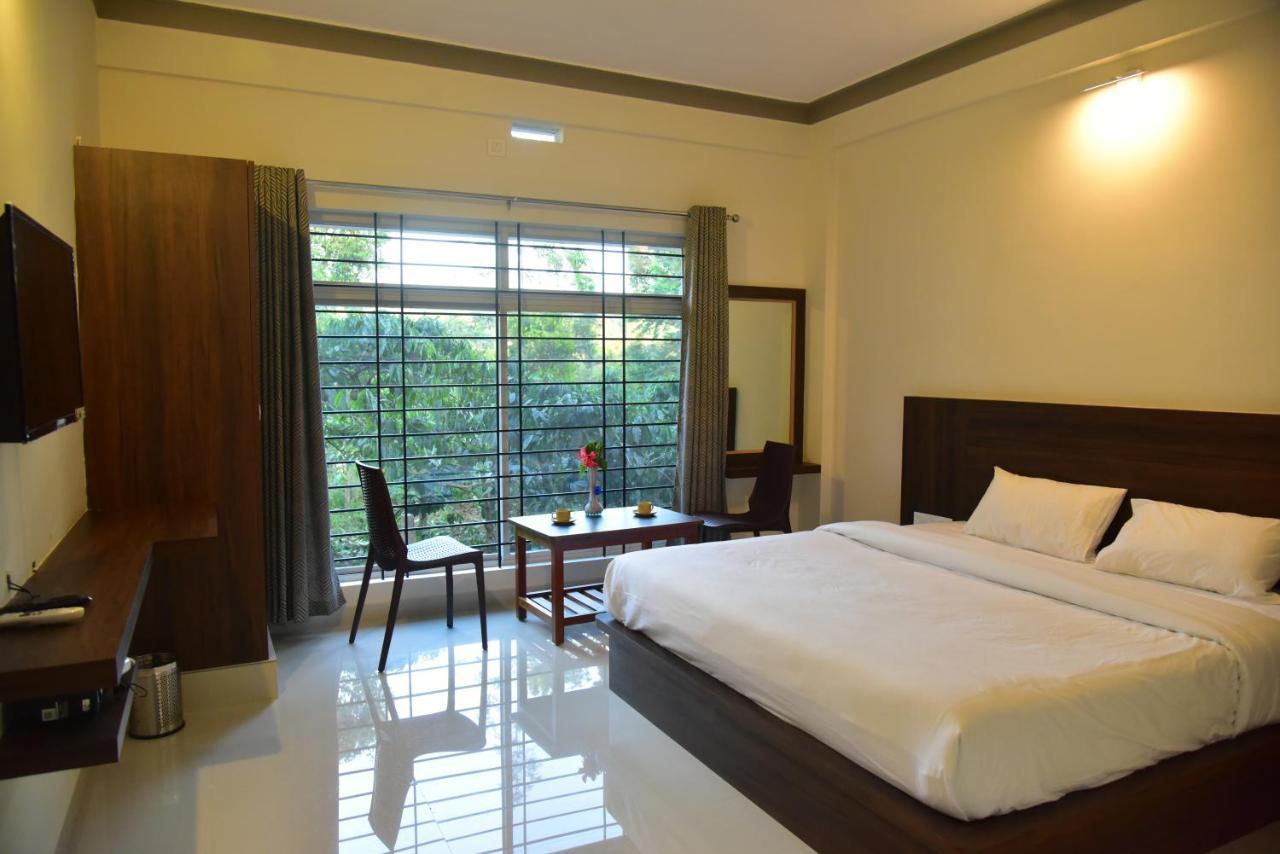 Grand Misty Heaven Villa Madikeri Kültér fotó
