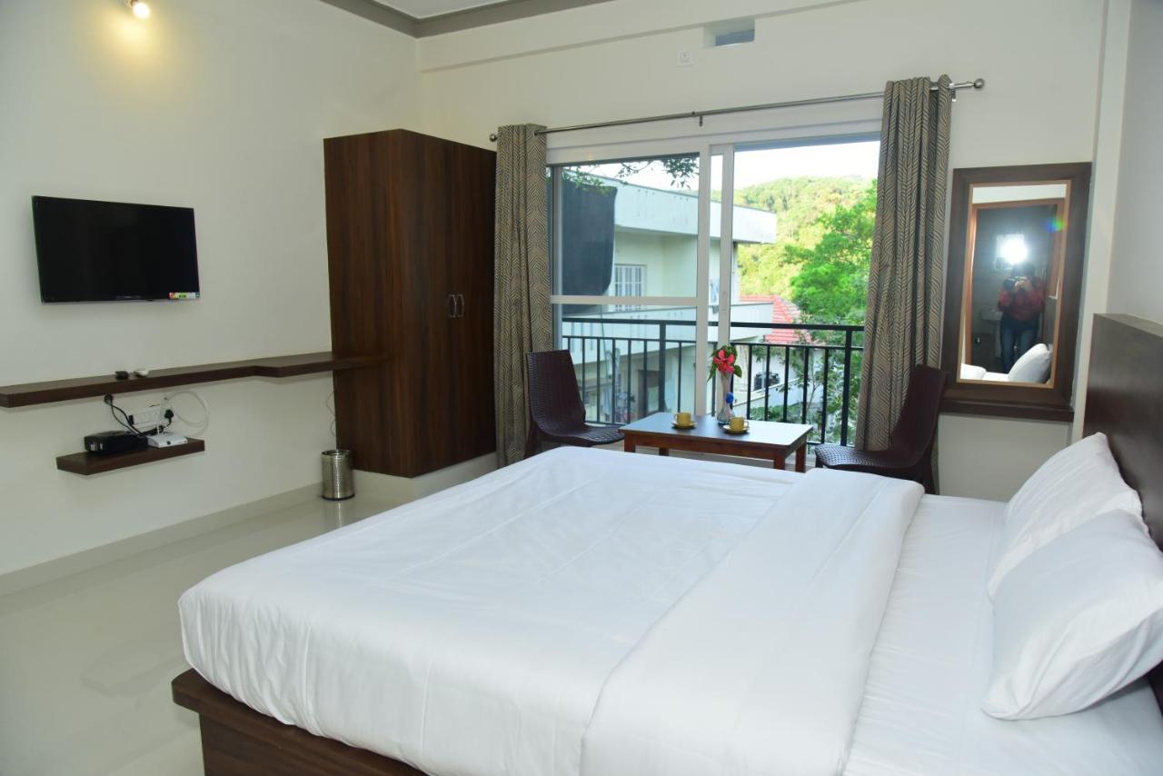 Grand Misty Heaven Villa Madikeri Kültér fotó