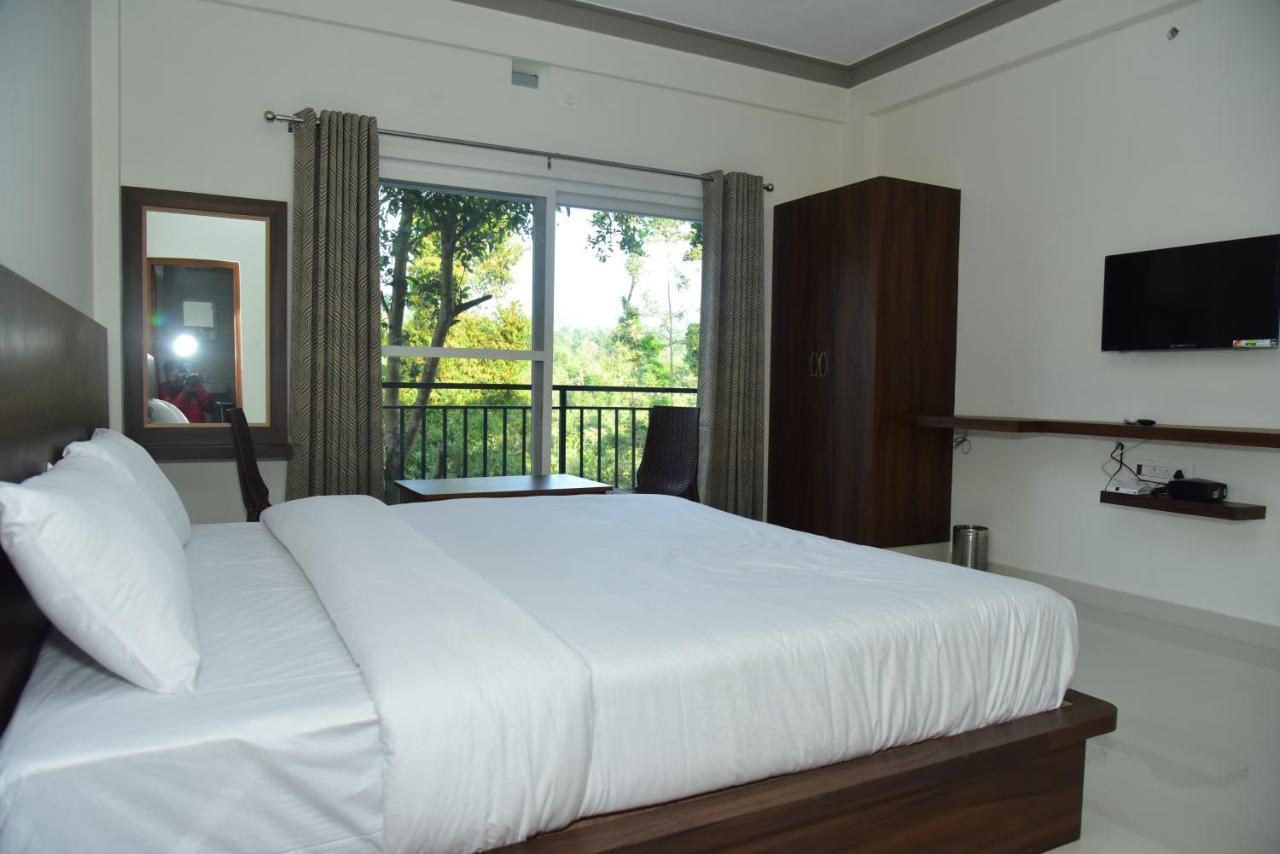 Grand Misty Heaven Villa Madikeri Kültér fotó